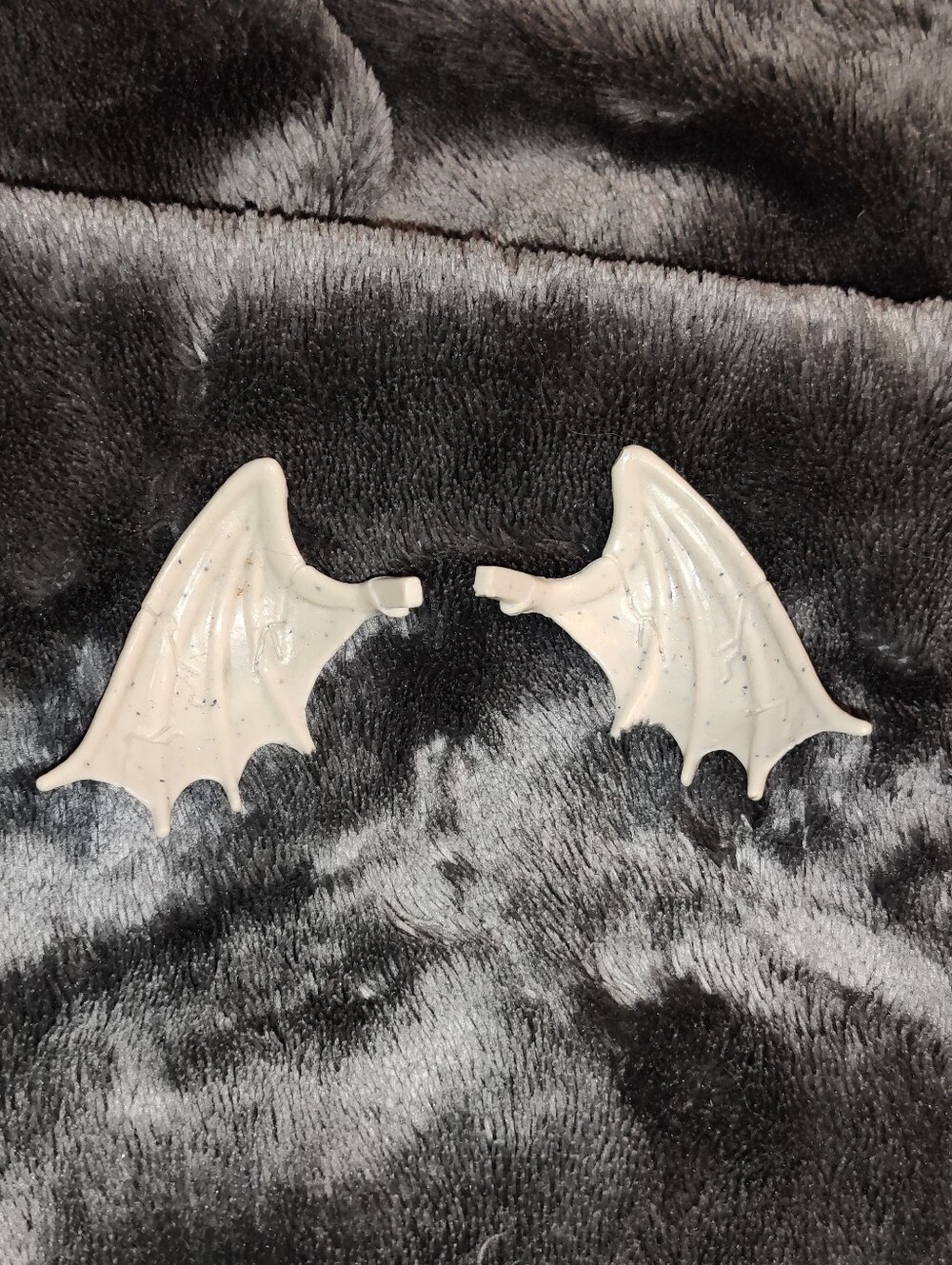 Authentic Monster High G1 Rochelle Goyle Replacement Wings PAIR Genuine Mattel